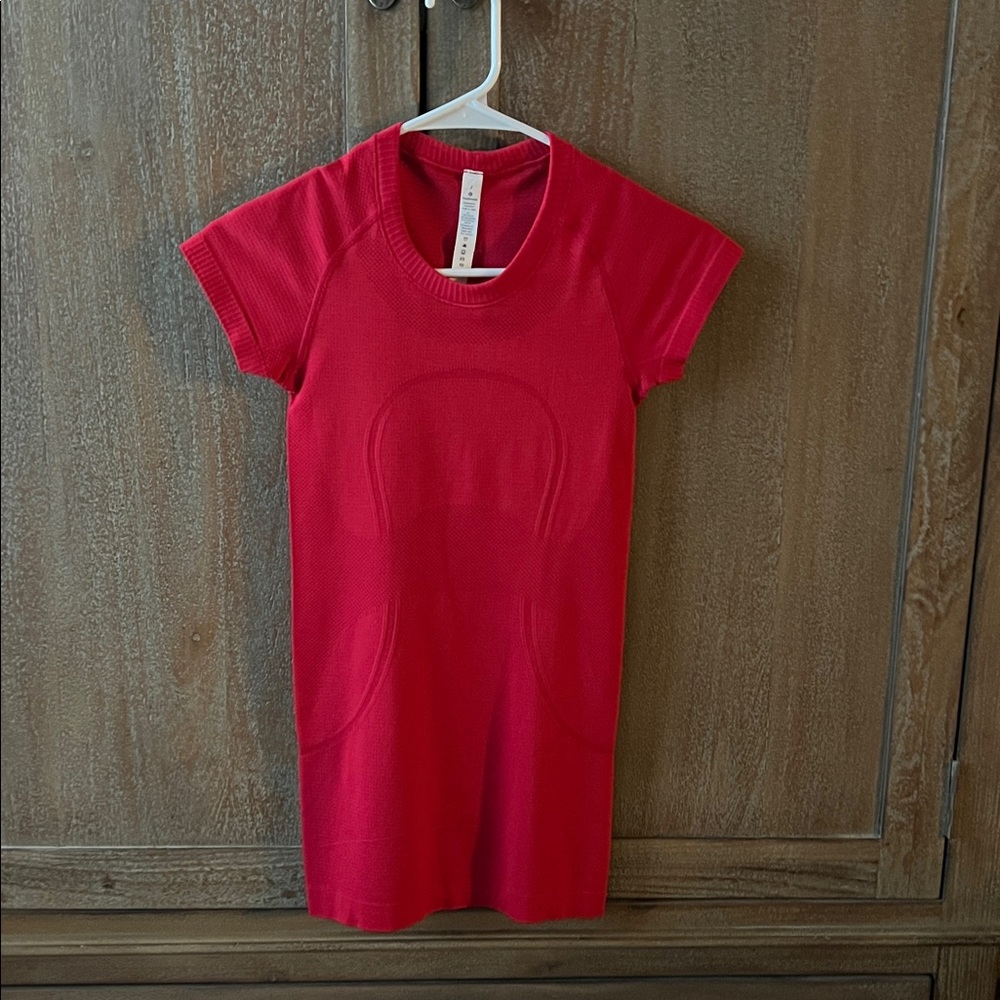Lululemon Swiftly Tech Short-Sleeve Shirt Hip Length